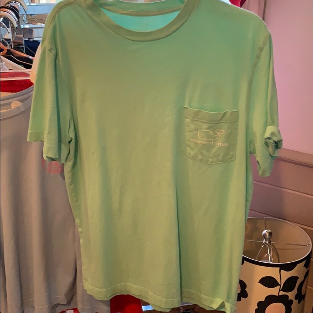 Vineyard Vines T-shirt